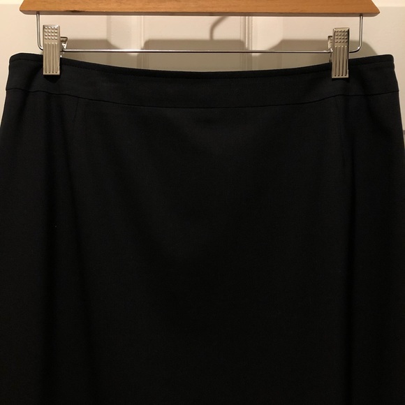 NWOT ESCADA for Saks Fifth Avenue Black Pencil Skirt w/ 2 Side Slits, Sz EUR 42 - Picture 8 of 16